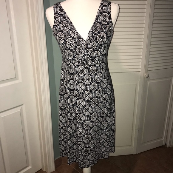 Dresses & Skirts - 🔥SALE🔥Black & white dress